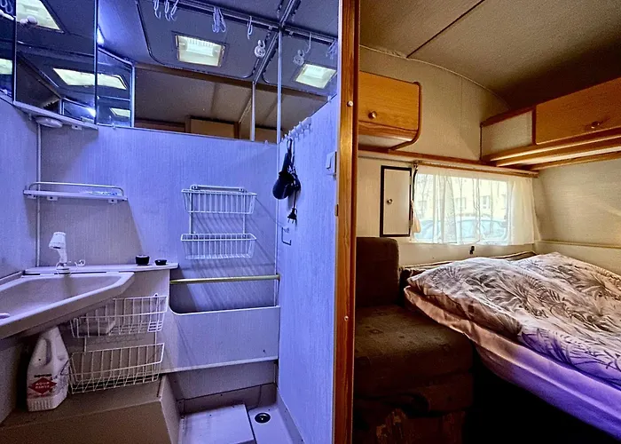 营地 Narva Caravan Parking